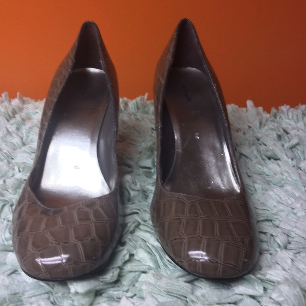 Style & Co heels size 10